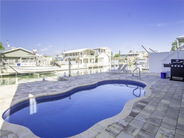 Marathon Oceanfront home with 45 Foot Dockage and pool