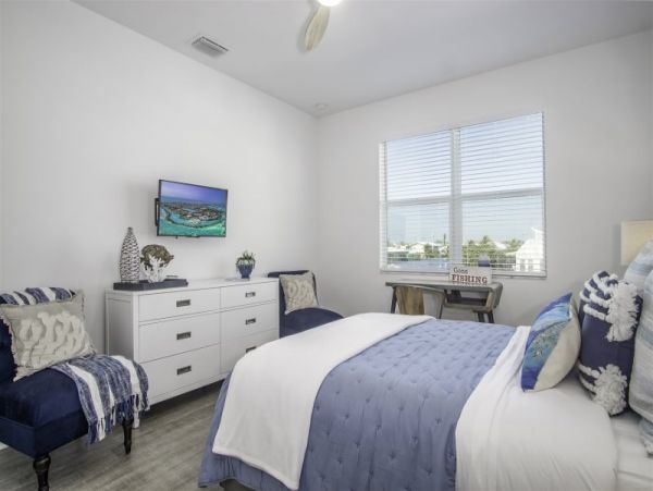 Marathon Oceanfront home with 45 Foot Dockage and pool