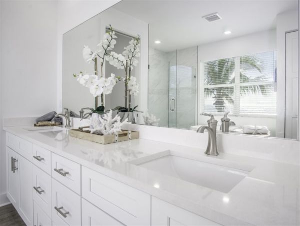 Marathon Oceanfront home with 45 Foot Dockage and pool