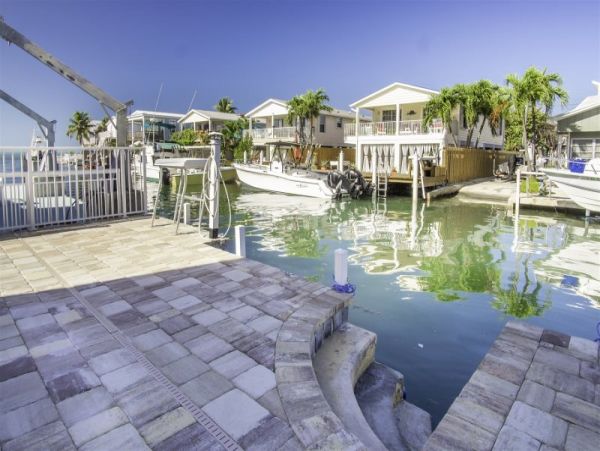 Marathon Oceanfront home with 45 Foot Dockage and pool