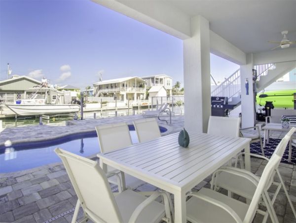Marathon Oceanfront home with 45 Foot Dockage and pool