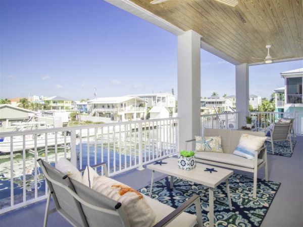 Marathon Oceanfront home with 45 Foot Dockage and pool