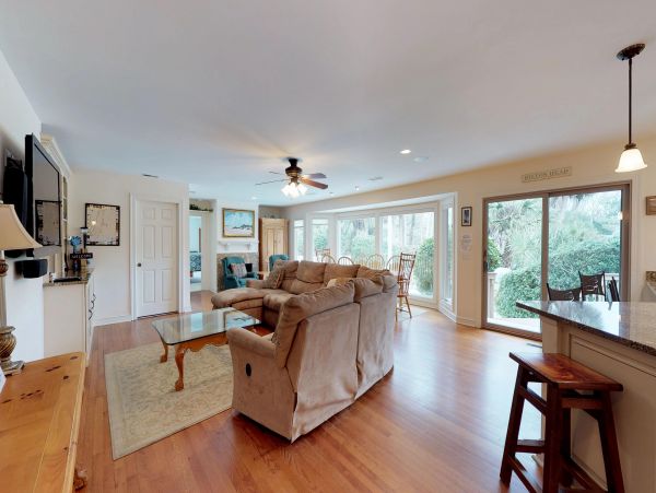 Hilton Head Home 1009476