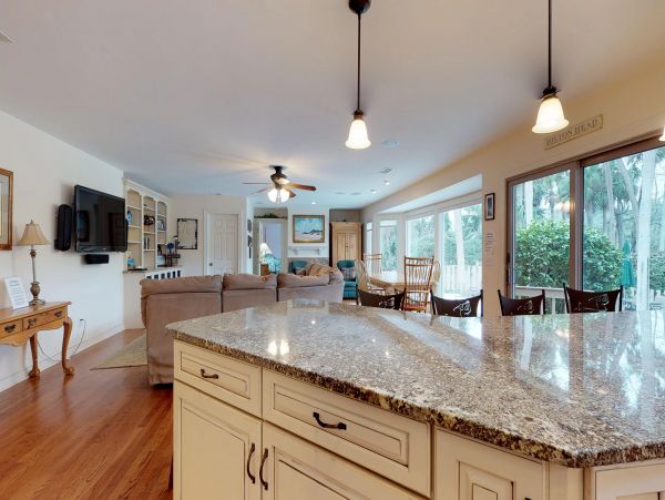 Hilton Head Home 1009476