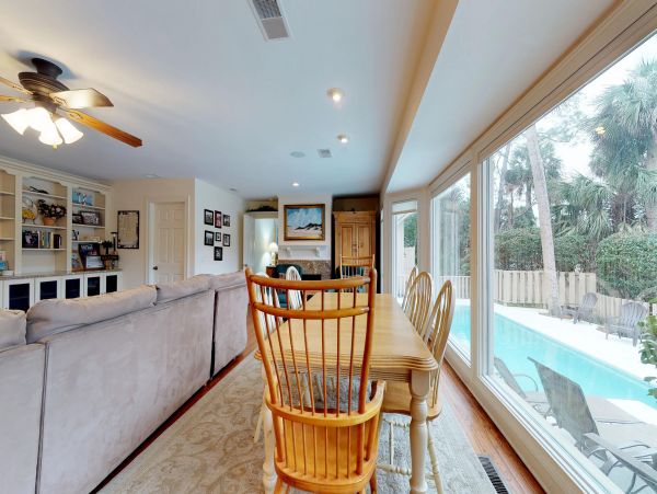 Hilton Head Home 1009476