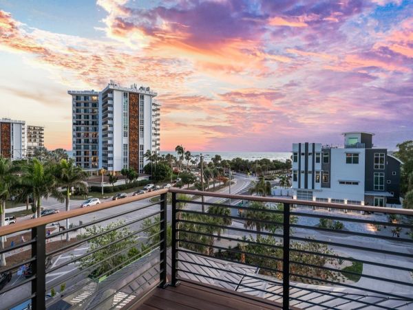Lido Key Vacation Home Elevator Gulf Views