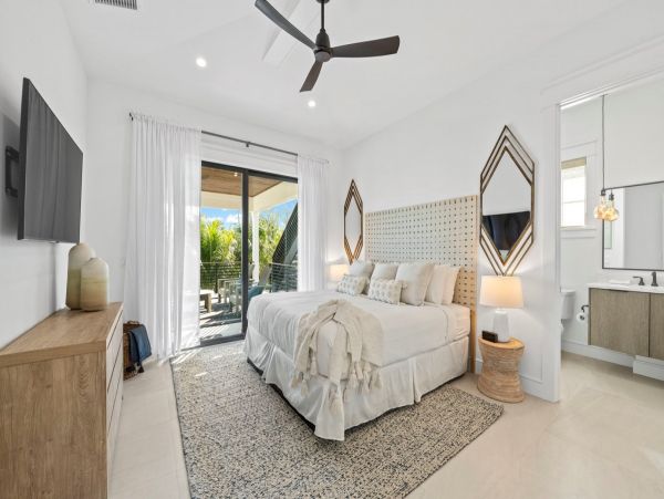 Lido Key Vacation Home Elevator Gulf Views