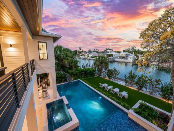 Lido Key Vacation Home Elevator Gulf Views