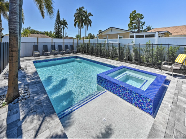 Modern Four Bedroom Home in Naples Sleeps 14