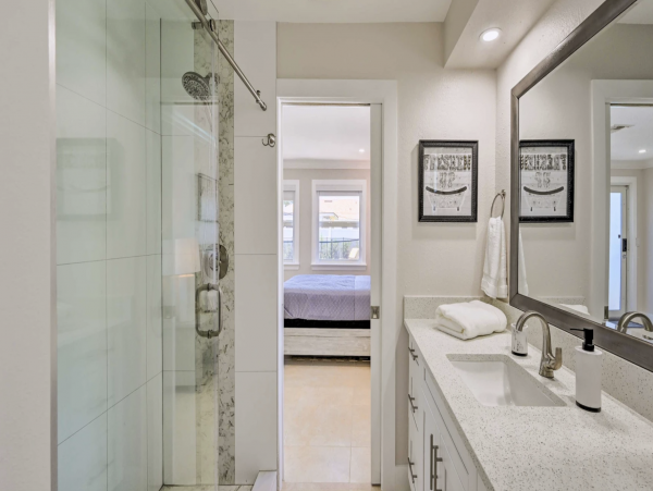 Modern Four Bedroom Home in Naples Sleeps 14