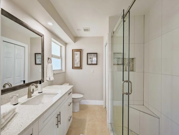 Modern Four Bedroom Home in Naples Sleeps 14