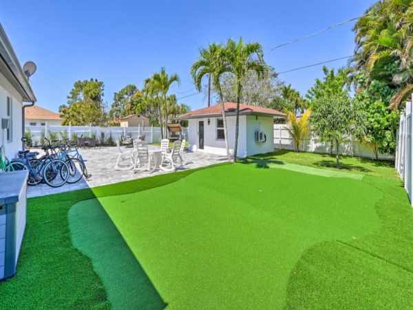 Modern Four Bedroom Home in Naples Sleeps 14