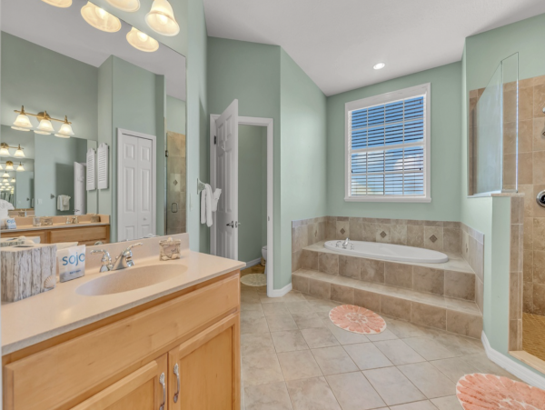 Anna Maria Island Vacation Pool Home Three Bedrooms Sleeps 8