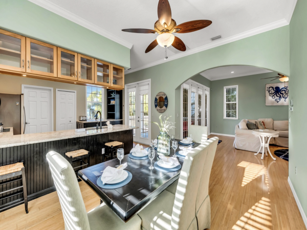 Anna Maria Island Vacation Pool Home Three Bedrooms Sleeps 8