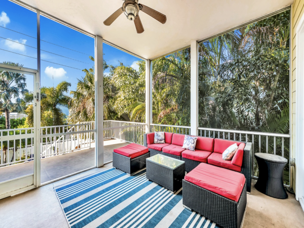 Anna Maria Island Vacation Pool Home Three Bedrooms Sleeps 8