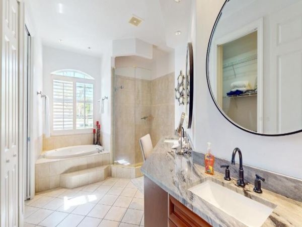 Luxurious Naples Home with Resort-Style Pool and Modern Amenities