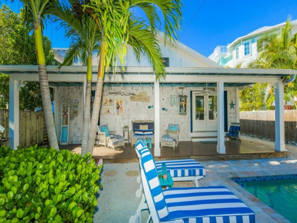 Gorgeous Anna Maria Vacation Cottage with Private Pool