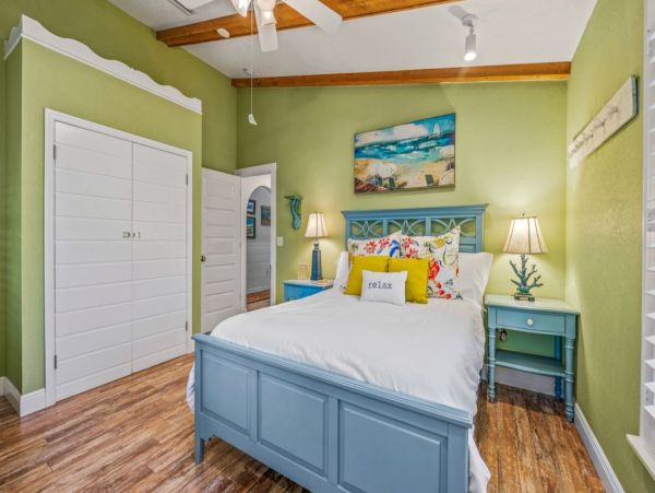 Gorgeous Anna Maria Vacation Cottage with Private Pool