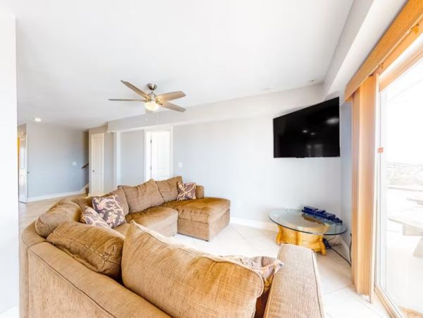 Gulf Front Twelve Bedroom Vacation Home in Orange Beach