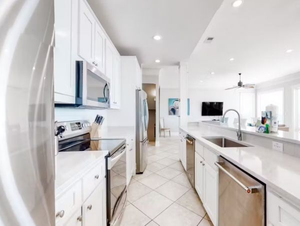 Gulf Front Twelve Bedroom Vacation Home in Orange Beach