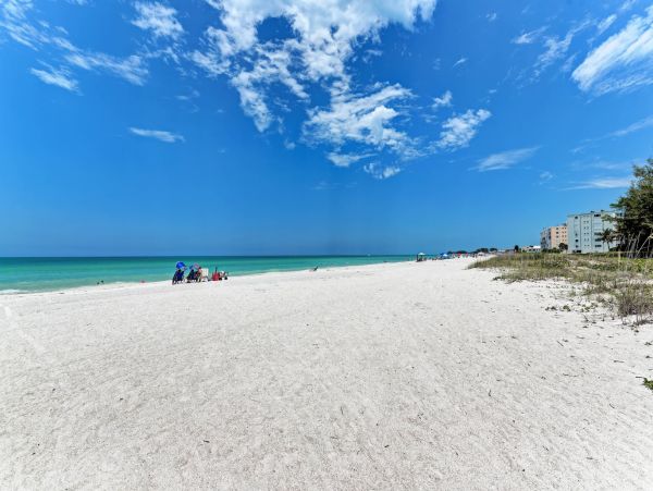 Holmes Beach Vacation Condo Two Bedrooms Walk To Beach