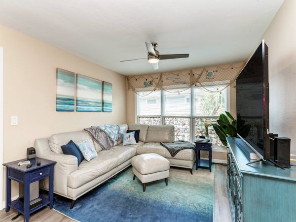 Holmes Beach Vacation Condo Two Bedrooms Walk To Beach