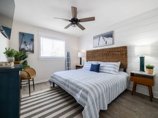 Holmes Beach Vacation Duplex Sleeps 4 Guests Walk To Beach