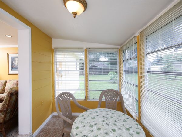 Nokimis Charming Vacation Cottage Sleeps 4 Guests
