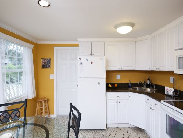 Nokimis Charming Vacation Cottage Sleeps 4 Guests