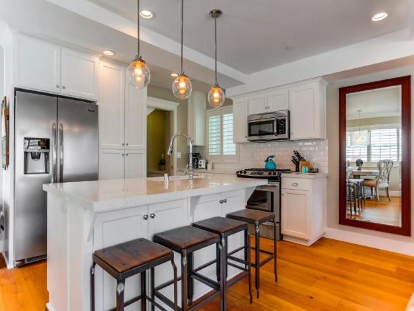 San Diego Three Bedroom Home Walk to Bay & Beach Sleeps 6