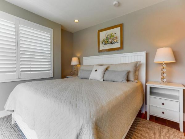 San Diego Three Bedroom Home Walk to Bay & Beach Sleeps 6