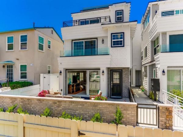 San Diego Three Bedroom Home Walk to Bay & Beach Sleeps 6