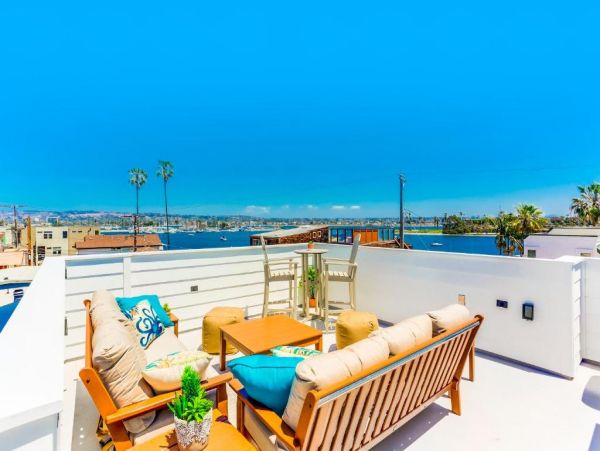 San Diego Three Bedroom Home Walk to Bay & Beach Sleeps 6