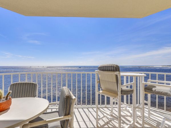 Destin Vacation Condo Three Bedroom