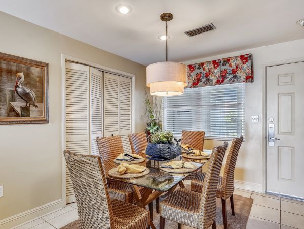 Destin Vacation Condo Three Bedroom