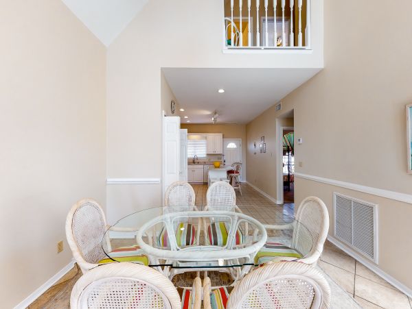 Dog friendly 4 bedroom house with private pool