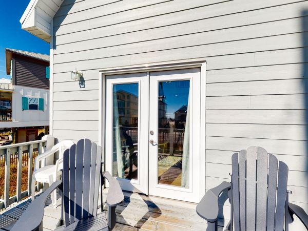 Dog friendly 4 bedroom house with private pool