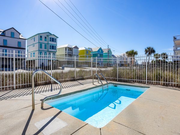 Dog friendly 4 bedroom house with private pool