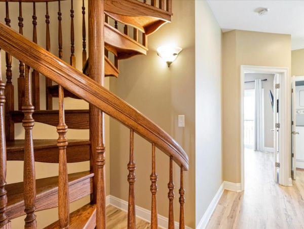 Spacious Beachfront Six Bedroom Vacation Rental in Gulf Shores
