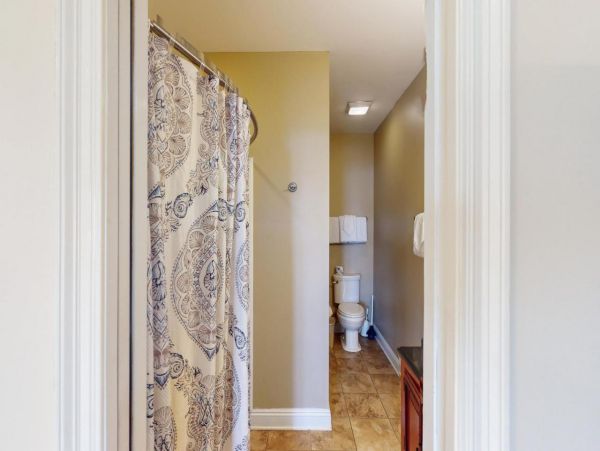 Spacious Beachfront Six Bedroom Vacation Rental in Gulf Shores