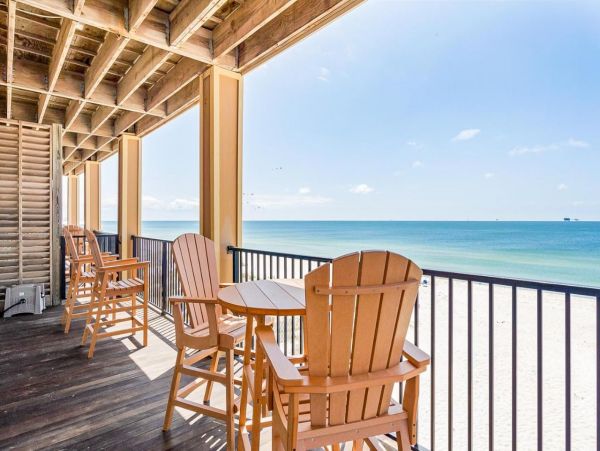 Stunning Beachfront Vacation Six Bedroom Rental