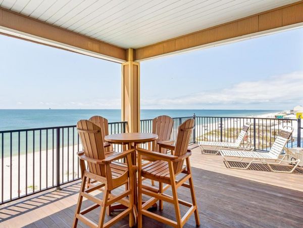 Stunning Beachfront Vacation Six Bedroom Rental