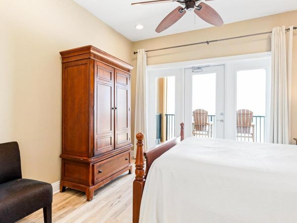 Stunning Beachfront Vacation Six Bedroom Rental