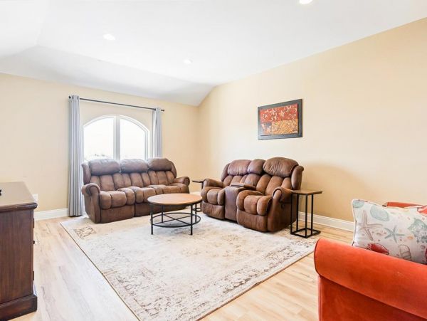 Stunning Beachfront Vacation Six Bedroom Rental