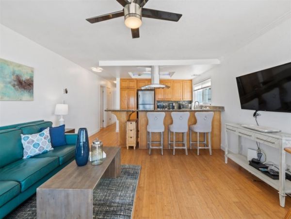 Mission Beach Vacation Condo Two Bedrooms Sleeps 6