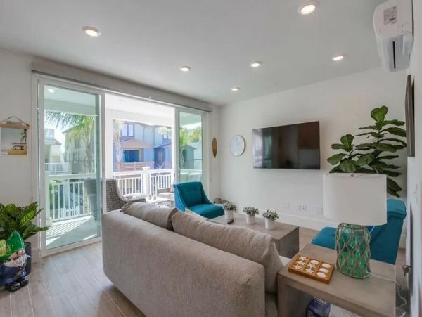 San Diego 3 Bedroom Vacation Rental Walk to Beach Sleeps 8