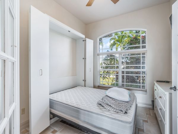 Cape Coral Home 1009707