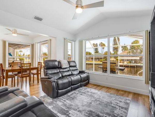 Cape Coral Home 1009710