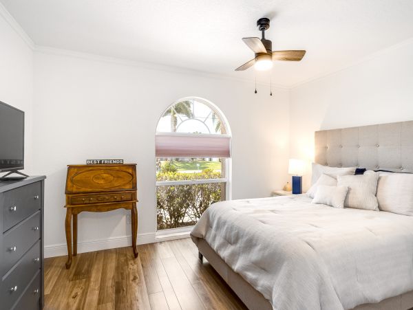 Cape Coral Home 1009710