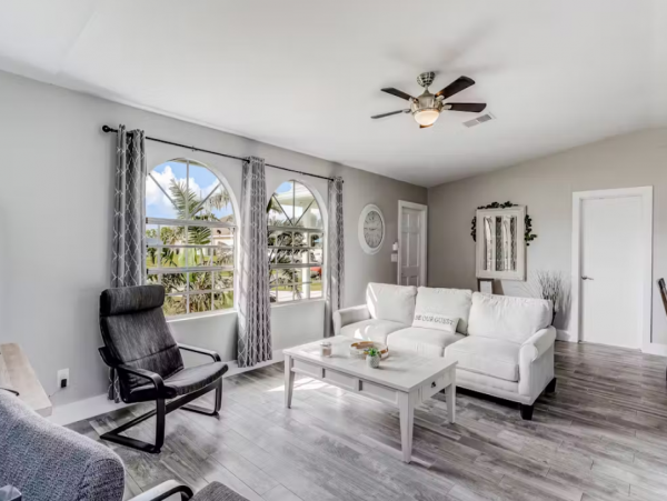 Elegant 3 Bedroom Vacation Home in Cape Coral
